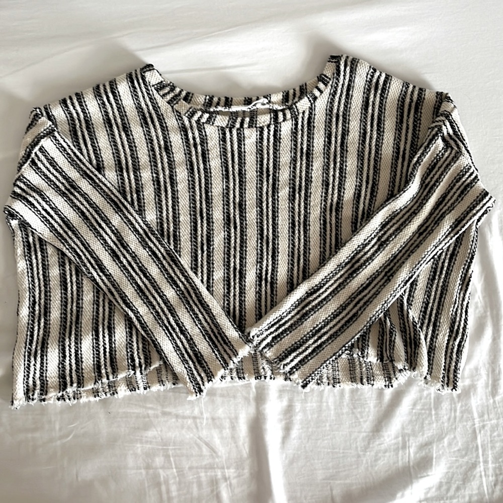Black & White Crop Top. Size Small.